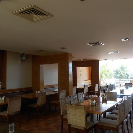 Jade Beach Resort Tirupporur Eksteriør bilde
