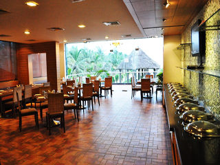 Jade Beach Resort Tirupporur Eksteriør bilde