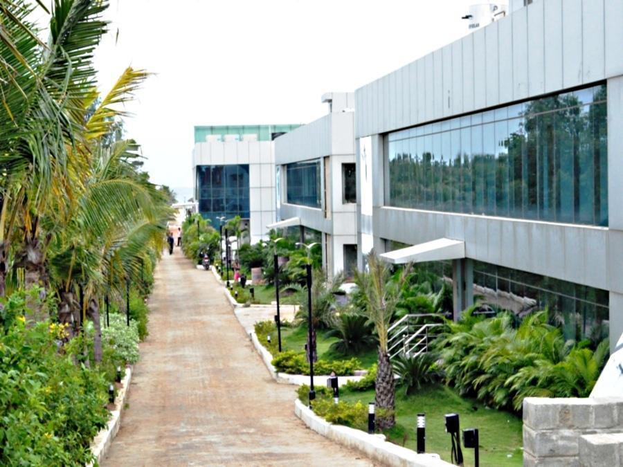 Jade Beach Resort Tirupporur Eksteriør bilde